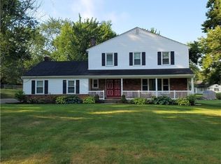 236 Eldridge Rd, Aurora, OH 44202