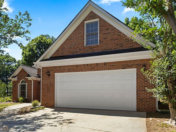 3rd image of 914 Georgian Point Dr