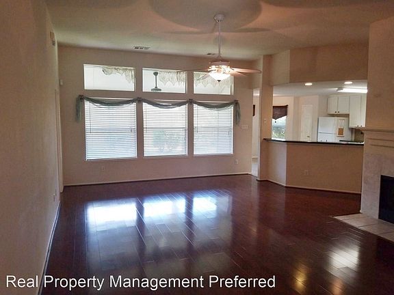 4th image of 3811 Parkfield Pl