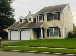 21 Tanglewood Dr, Barnegat, NJ 08005