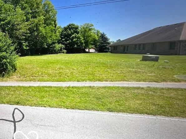 5959 Sugar Grove Rd E, Plainfield, IN 46168