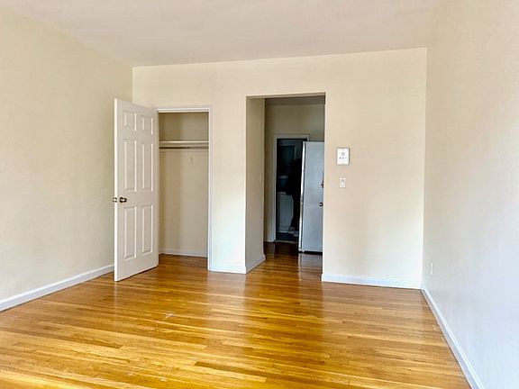 2nd image of 1494 2nd Ave APT 5