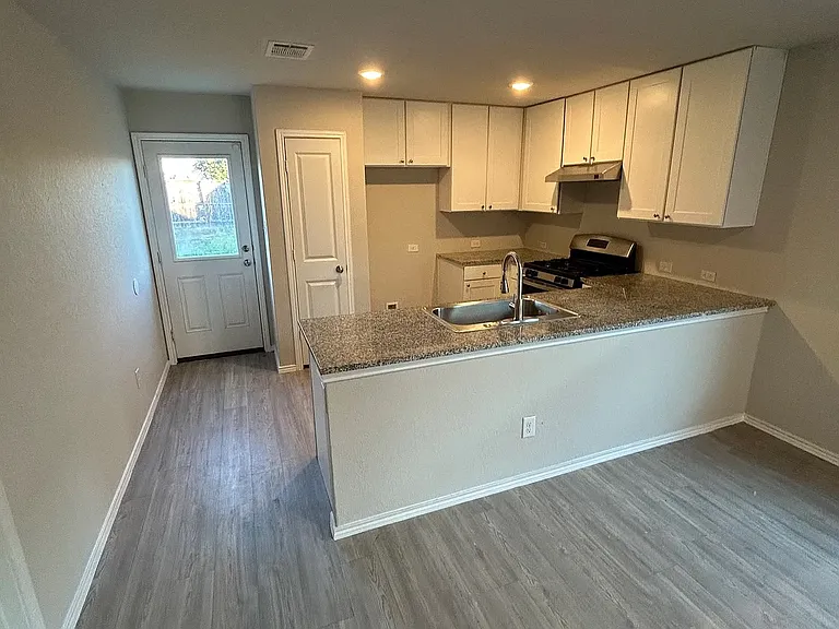 14610 Calaveras Crk — Photo 3