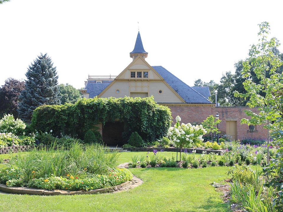 Hubbard House Gardens next to the property