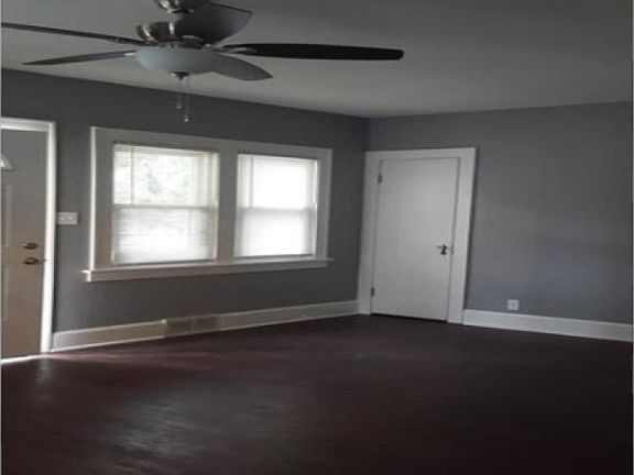 3rd image of 17 N State St
