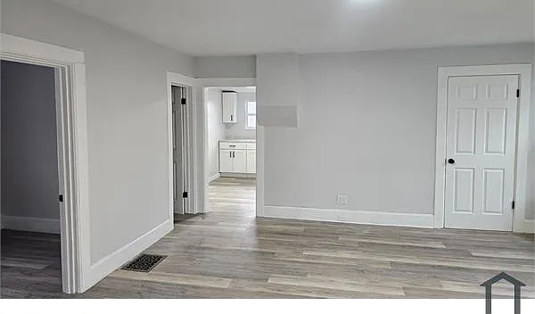 220 Wasaon St — Photo 12