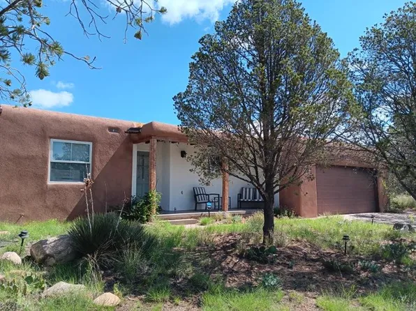 613 Calle De Valdez, Santa Fe, NM 87505
