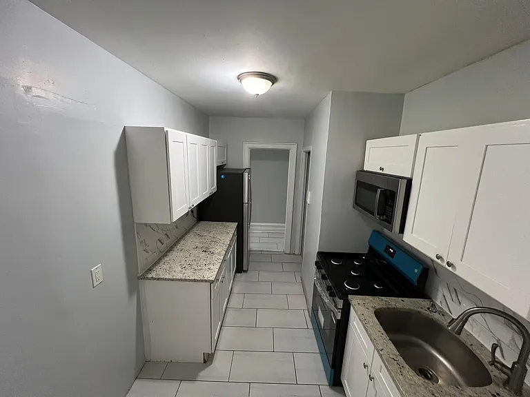67 Glenwood Ave #12E — Photo 2