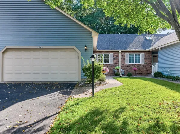 2643 Lake Court Cir, Mounds View, MN 55112