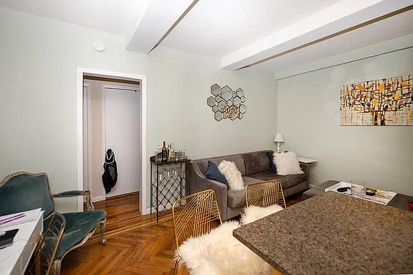 Rented by Rita S Citrin, LREB | media 4