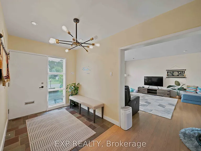 304 Roger Rd — Photo 5