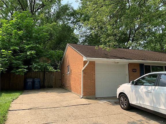 2nd image of 4524 Longfellow Ave