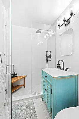 Sold by Compass | media 5