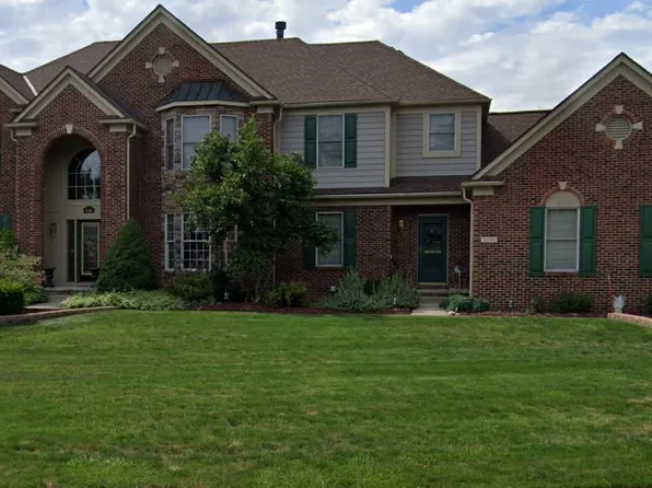 51190 Plymouth Lake Cir, Plymouth, MI 48170