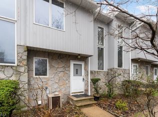 6 Essex St #17D, Belleville, NJ 07109