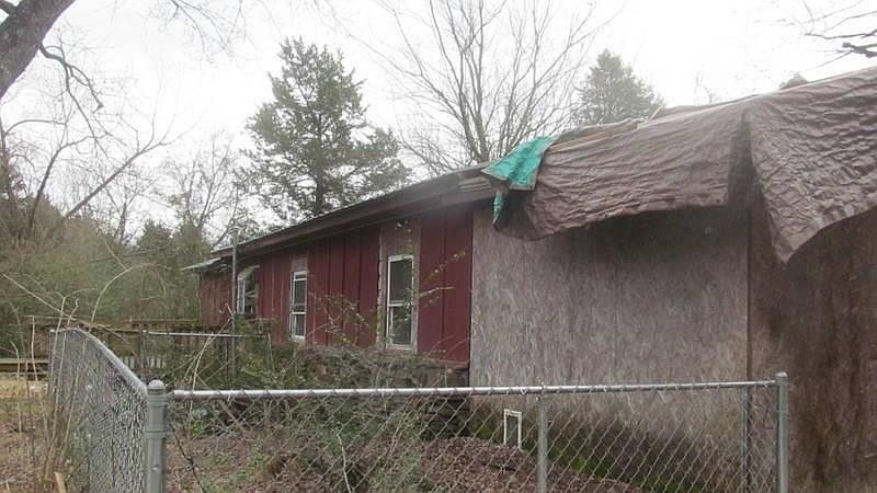 2nd image of 3240 W Old Farmington Rd