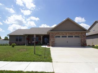 1702 W Fieldstone St, Chillicothe, IL 61523