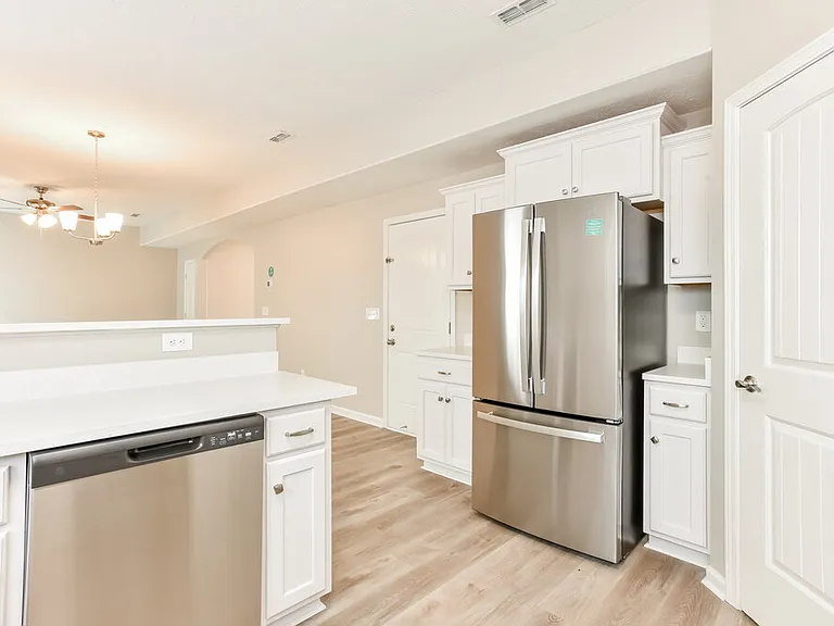 1631 Sunray Dr — Photo 9