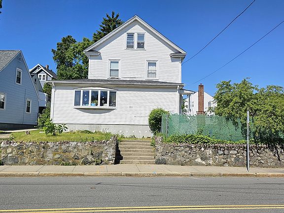 5th image of 350 Washington St