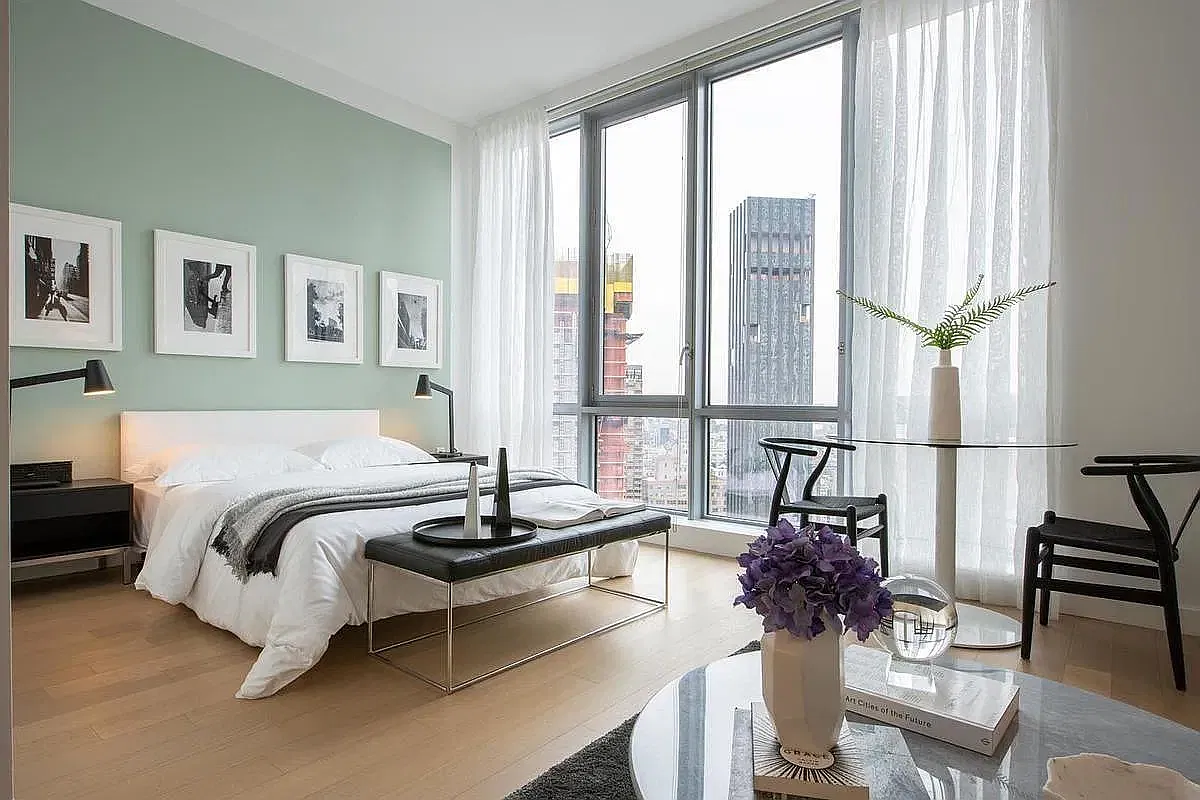 160 Madison Ave — Photo 1