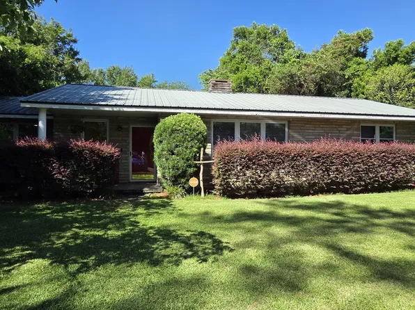 142 Rose St, Cochran, GA 31014