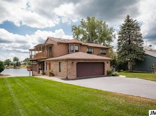 14405 Crestridge Dr, Cement City, MI 49233
