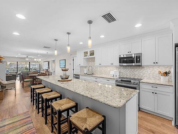 3rd image of 4750 BRITTANY DRIVE S #126
