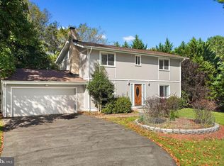 11501 Piney Lodge Rd, Gaithersburg, MD 20878