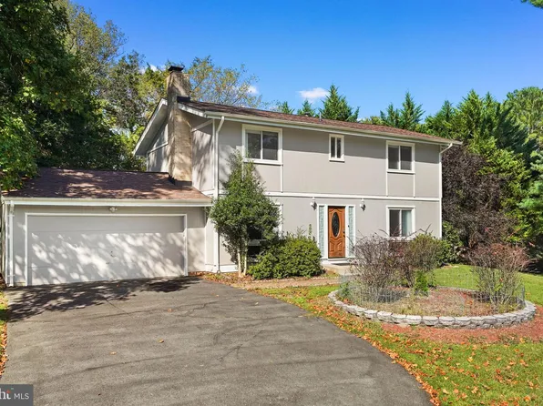 11501 Piney Lodge Rd, Gaithersburg, MD 20878