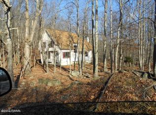 113-114 Upper Chipmunk Ct, Bushkill, PA 18324