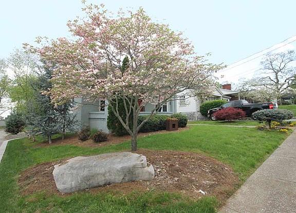 3rd image of 835 E 10th Ave