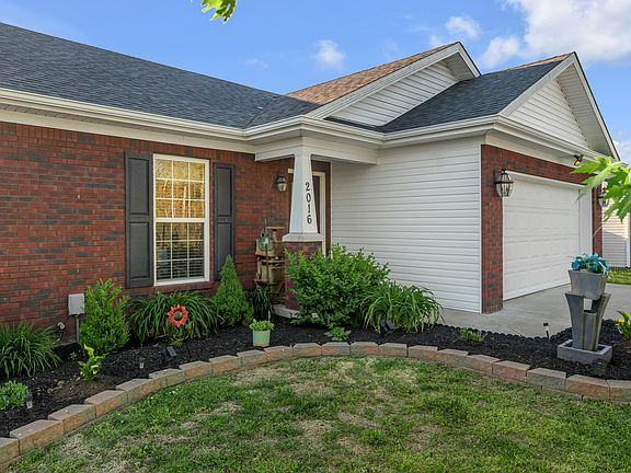 4th image of 2016 Collins Ln
