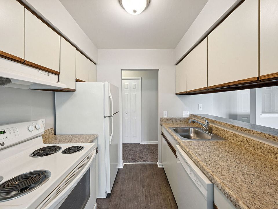 1st image of 7099 Granada Dr #8-7101