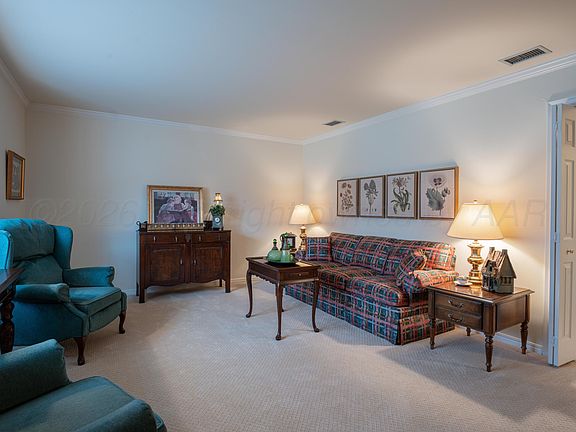 4th image of 6706 Gainsborough Rd