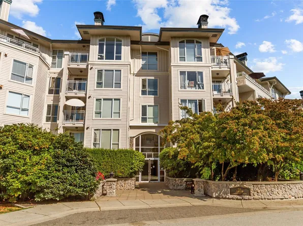 3608 Deercrest Dr #302, Burrard Inlet 3, BC V7G 2S8