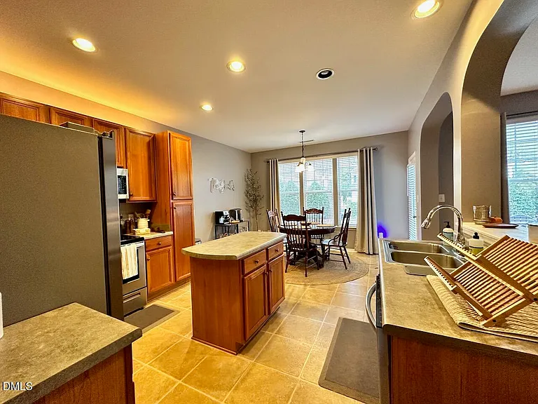 8400 Flat Keystone Dr — Photo 5