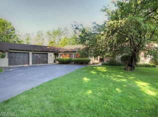 18701 Appletree Ln, Spring Lake, MI 49456