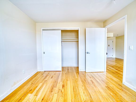 4th image of 2315 Astoria Blvd #4C