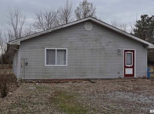 4330 McKenzie St, Coello, IL 62825