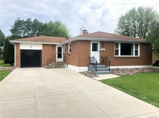 84 Clearfield Dr, Buffalo, NY 14221
