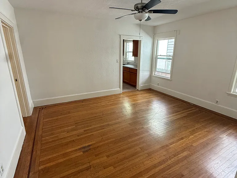 1224 E St #B — Photo 3