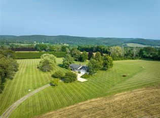 10 Crossfields Dr, Sharon, CT 06069