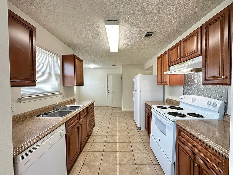 5010 White Rock Dr — Photo 13