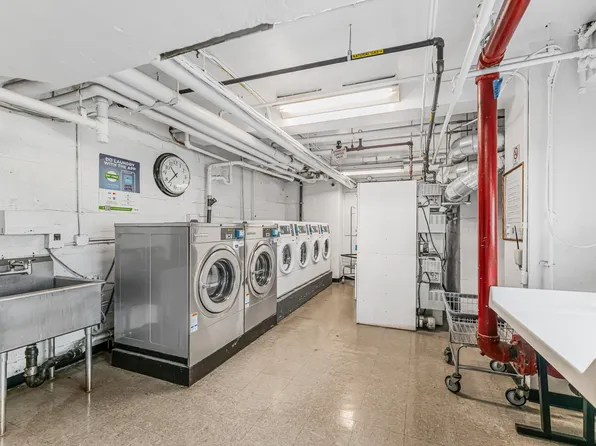 2 Fordham Hill Oval image 15 of 18