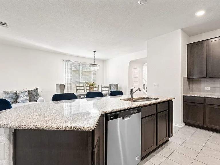 218 Summit Dr — Photo 16