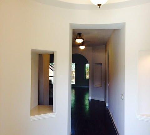 5th image of 1125 Surrey Dr