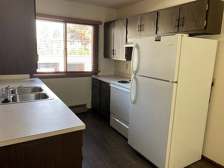 Alpine Apartments — Photo 30