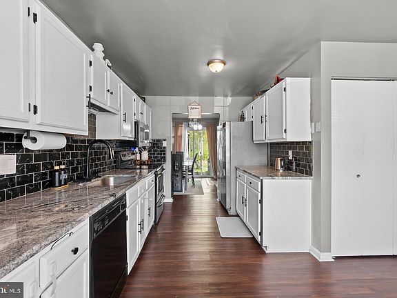 4th image of 3433 Elenoir Ct