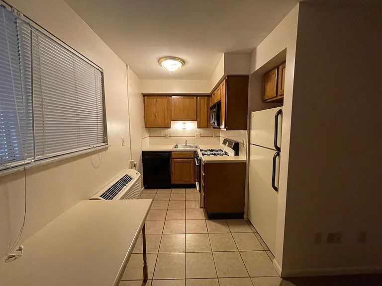 60 Chittenden Ave. SK — Photo 17