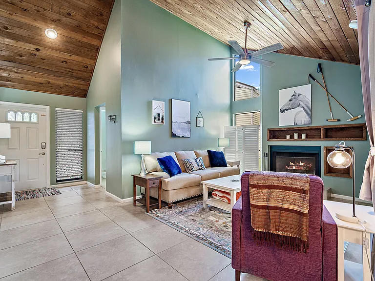 500 Oak Shadow Way — Photo 4